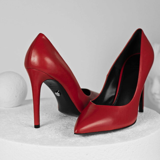 Maestoso Karl Red Leather Pumps